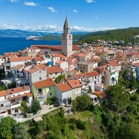 Apartment Near In Vrbnik-insel Krk 58320